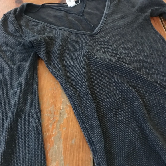 Free people Waffle knit v neck with fuzzy cuffs - Picture 3 of 4